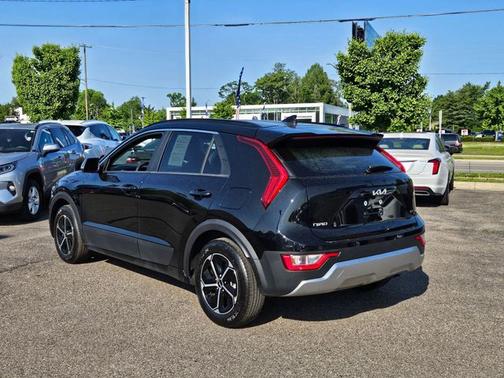 2024 Kia Niro EX