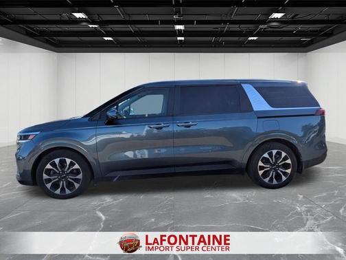 2023 Kia Carnival EX