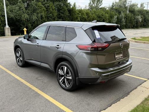 2025 Nissan Rogue SL