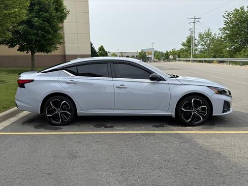 2023 Nissan Altima SR Intelligent AWD