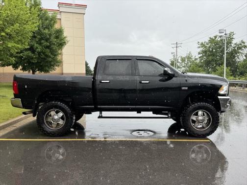 2017 RAM 2500 Big Horn Crew Cab 4x4 6'4' Box