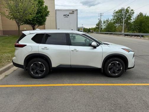 Everest White P 2024 Nissan Rogue SV