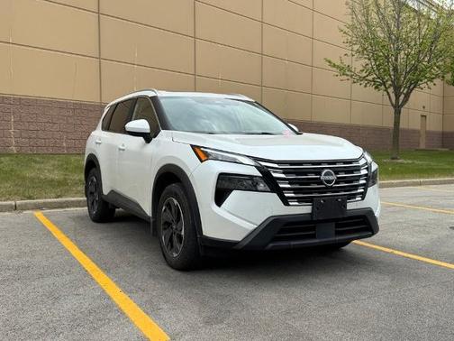 Everest White P 2024 Nissan Rogue SV
