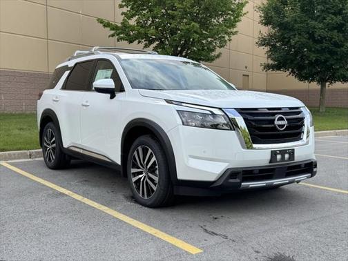 2025 Nissan Pathfinder Platinum 4WD