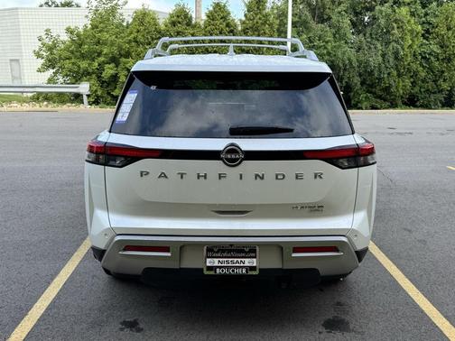 2025 Nissan Pathfinder Platinum 4WD