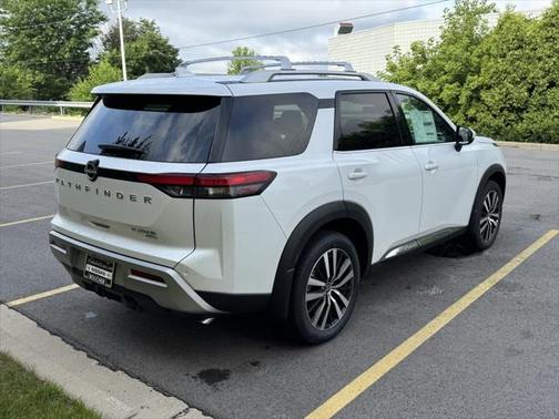 2025 Nissan Pathfinder Platinum 4WD