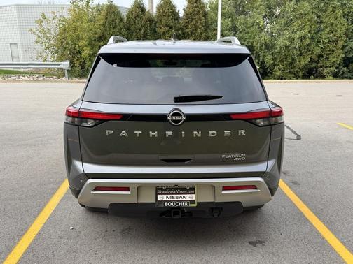 2025 Nissan Pathfinder Platinum 4WD