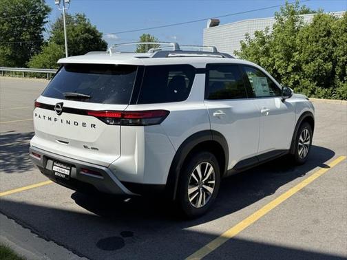 2025 Nissan Pathfinder SL 4WD