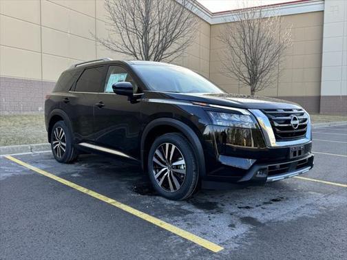 2025 Nissan Pathfinder Platinum 4WD