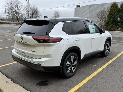 2025 Nissan Rogue SL
