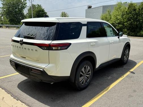 2025 Nissan Pathfinder S 4WD