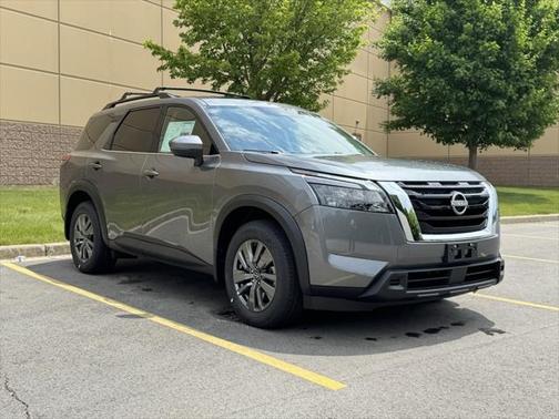 2025 Nissan Pathfinder SV 4WD