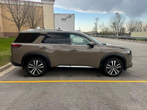 Baja Storm 2023 Nissan Pathfinder Platinum