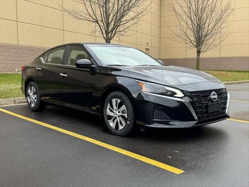 2025 Nissan Altima S FWD
