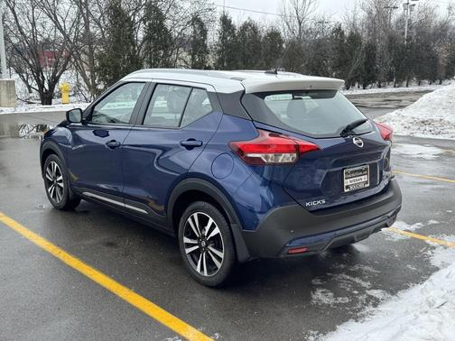 2019 Nissan Kicks SR