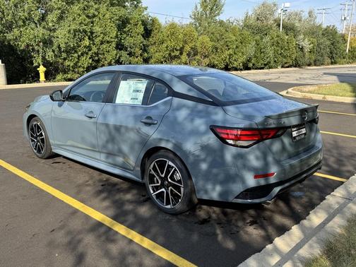 2025 Nissan Sentra SR