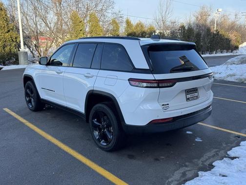 2023 Jeep Grand Cherokee Altitude
