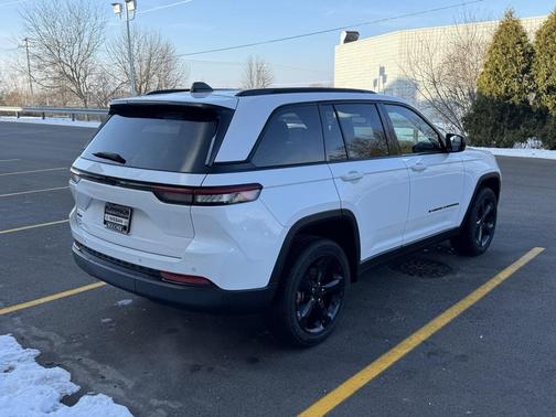 2023 Jeep Grand Cherokee Altitude