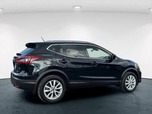 2022 Nissan Rogue Sport SV