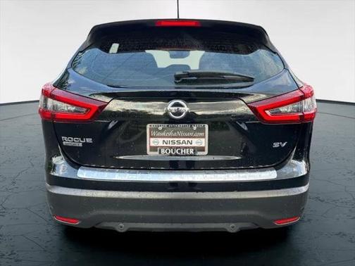 2022 Nissan Rogue Sport SV