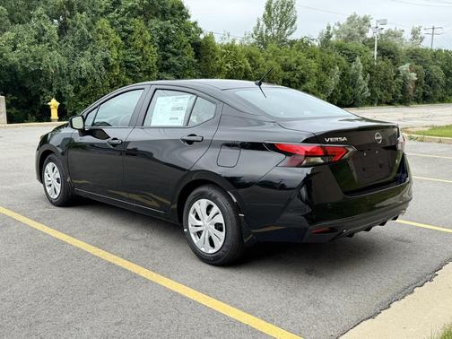 2025 Nissan Versa 1.6 S