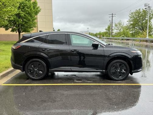2025 Nissan Murano SV