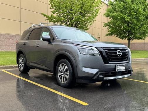 2025 Nissan Pathfinder SL 4WD