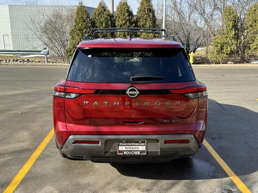 2026 Nissan Pathfinder SL