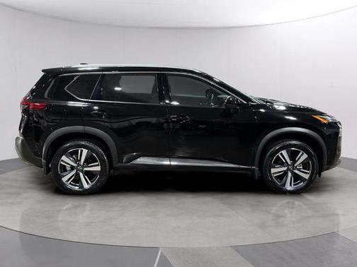 Black 2023 Nissan Rogue SL
