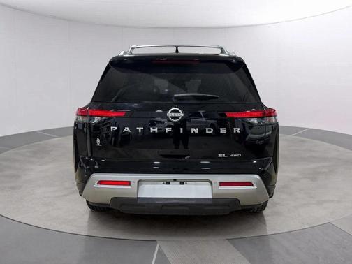 2024 Nissan Pathfinder SL 4WD