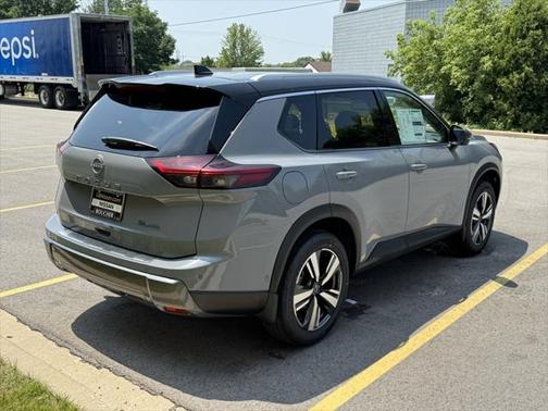 2025 Nissan Rogue SL