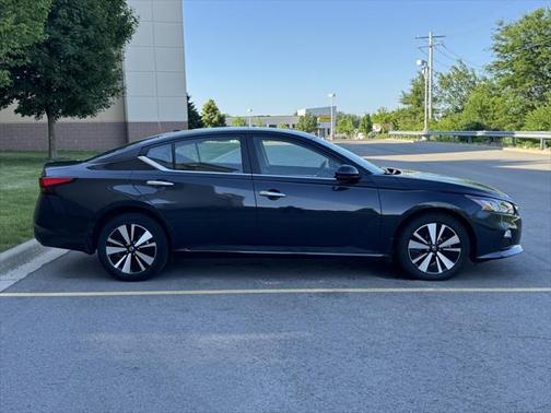 2021 Nissan Altima 2.5 SV