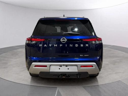 2022 Nissan Pathfinder SL 4WD