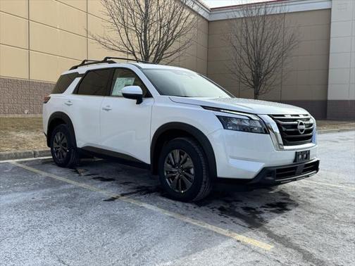 2025 Nissan Pathfinder SV 4WD