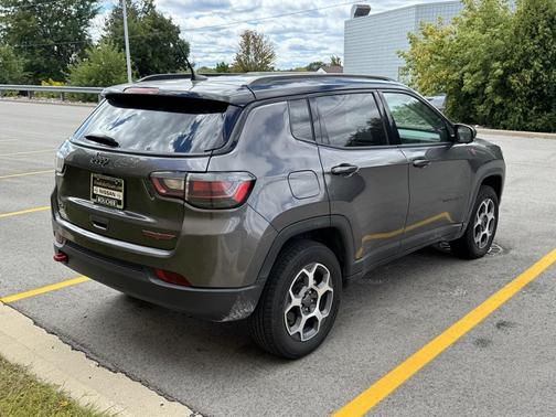 2022 Jeep Compass Latitude Lux