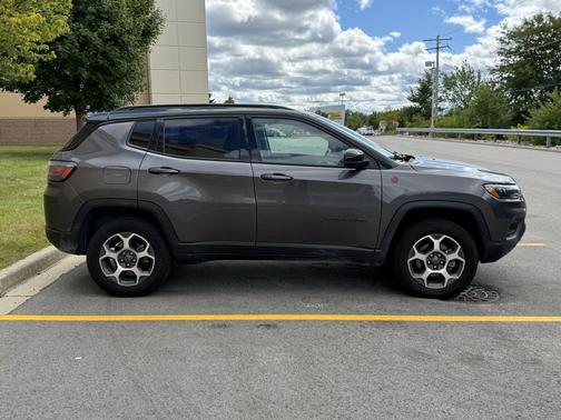 2022 Jeep Compass Latitude Lux