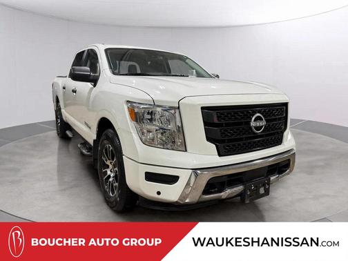 2023 Nissan Titan SV