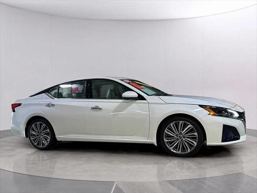 2024 Nissan Altima 2.5 SL