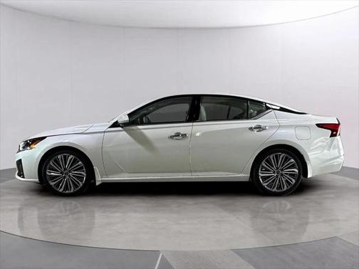 2024 Nissan Altima 2.5 SL