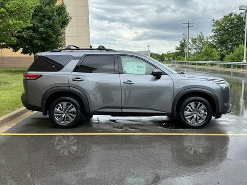 2025 Nissan Pathfinder SV 4WD
