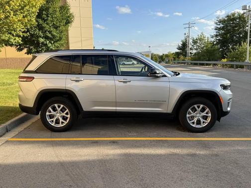 2023 Jeep Grand Cherokee Limited X