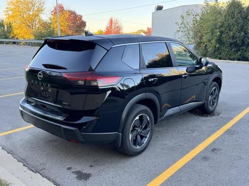 2025 Nissan Rogue SV