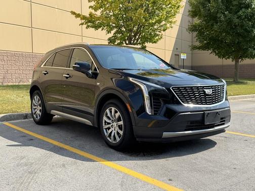 2023 Cadillac XT4 Premium Luxury