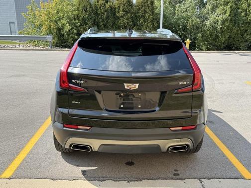 2023 Cadillac XT4 Premium Luxury