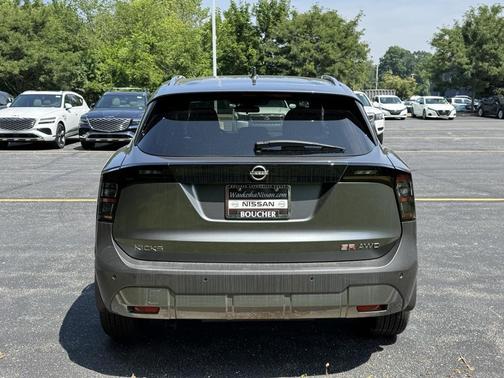2025 Nissan Kicks SR