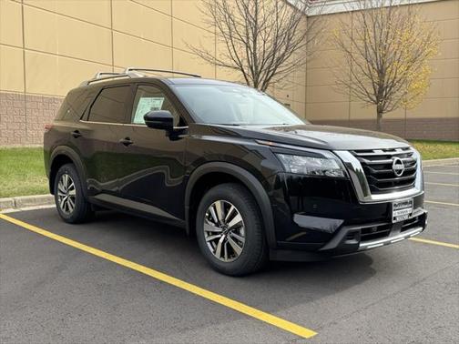 2025 Nissan Pathfinder SL 4WD