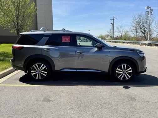 2024 Nissan Pathfinder Platinum 4WD