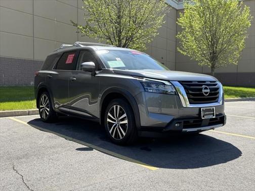 2024 Nissan Pathfinder Platinum 4WD