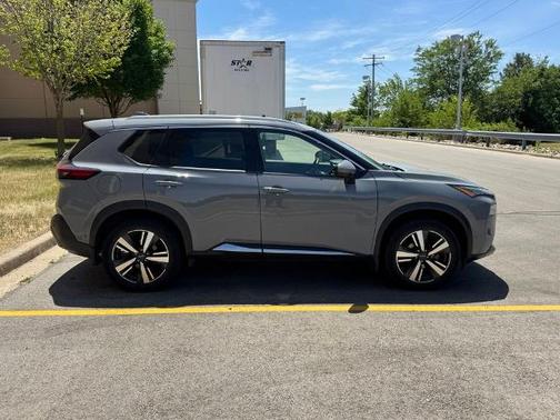 Boulder Gray Pearl 2023 Nissan Rogue SL