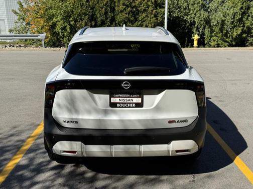 2025 Nissan Kicks SR